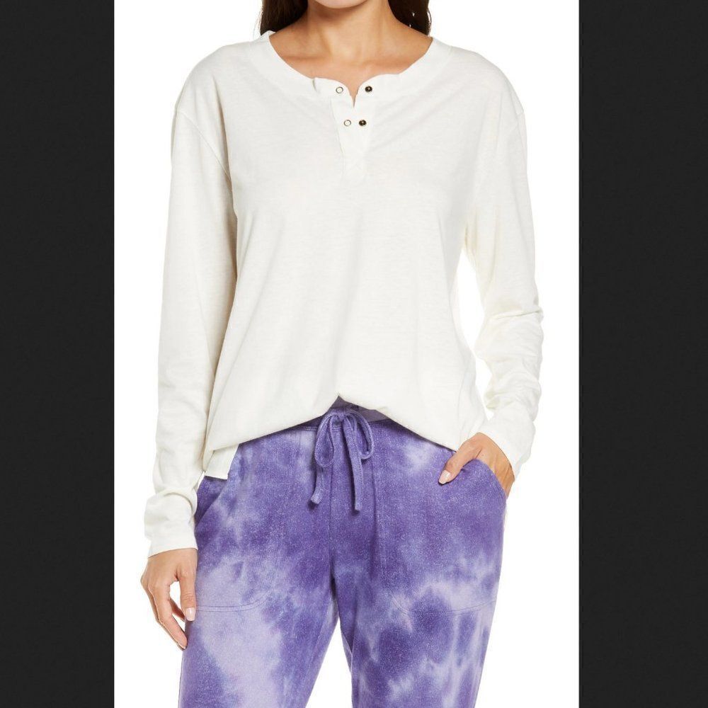 5/$25 Summer‎ Sale!!! BP Ivory Henley Top Size Medium